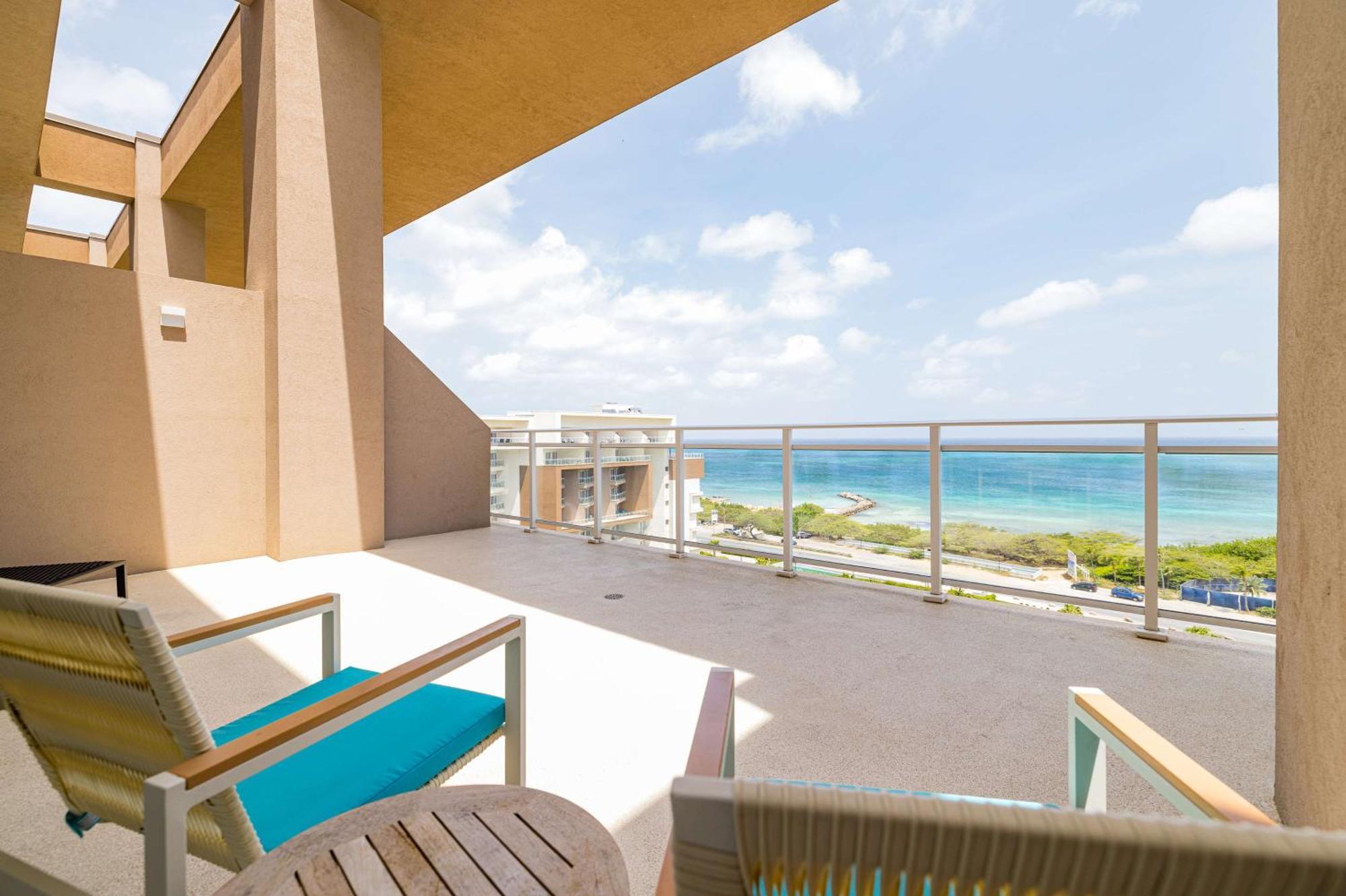 Embassy Suites By Hilton Aruba Beach Resort Palm Beach Exteriör bild