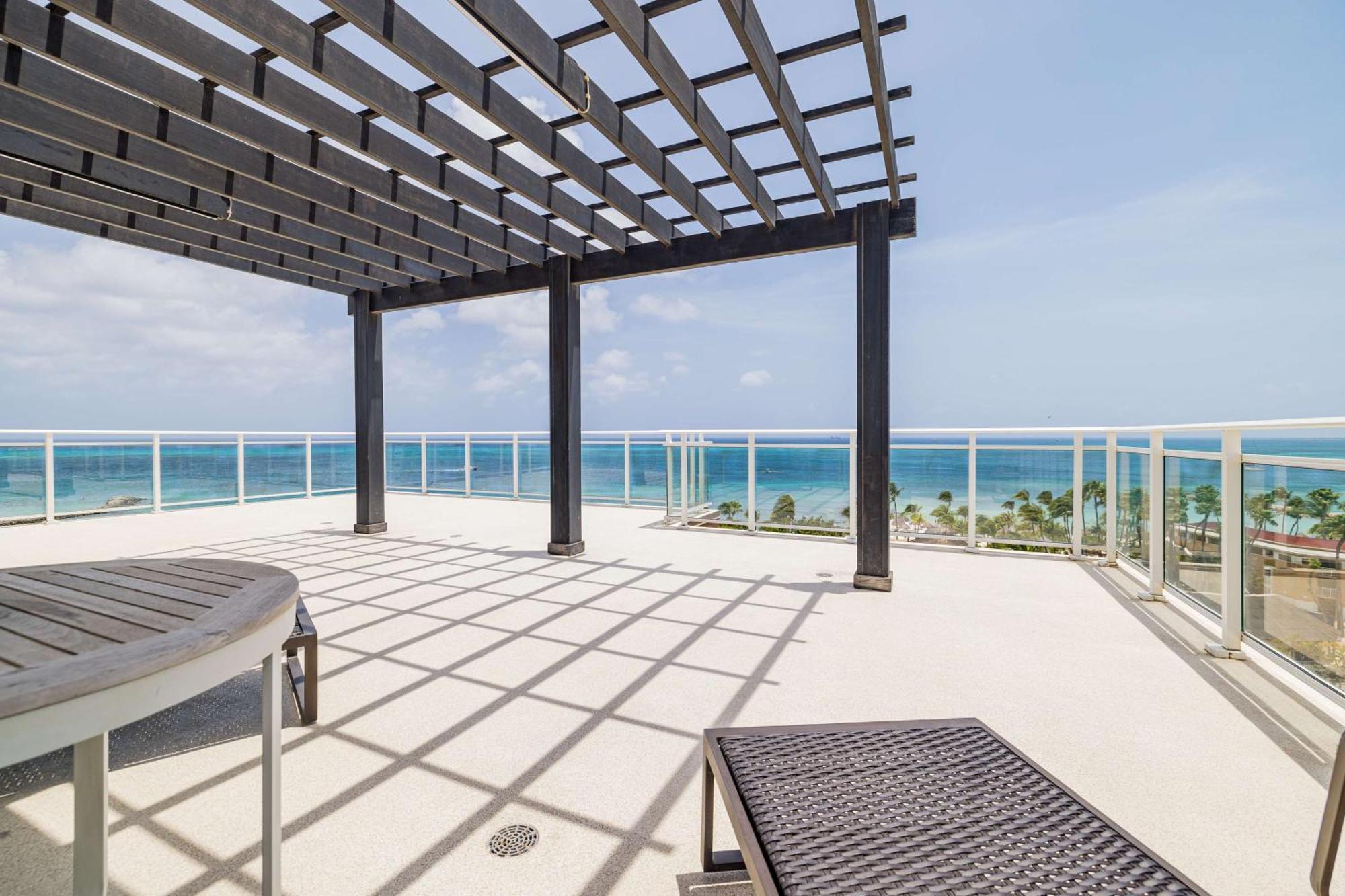 Embassy Suites By Hilton Aruba Beach Resort Palm Beach Exteriör bild